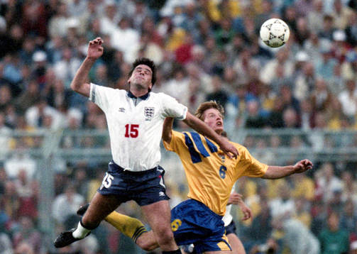 Stefan Schwarz, Sverige och Neil Webb, England