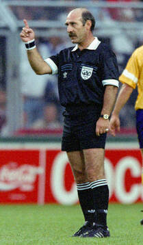 Referee Jose dos Santos