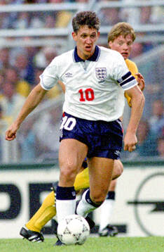 Englands Gary Lineker against Swedens Stefan Schwarz