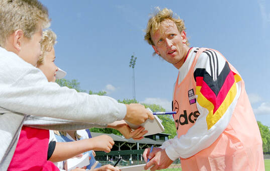 Bläddra bland fler bilder av Football, EURO 92, Germany