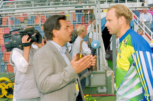 Swedens goalkeeper Thomas Ravelli is interviewed by a