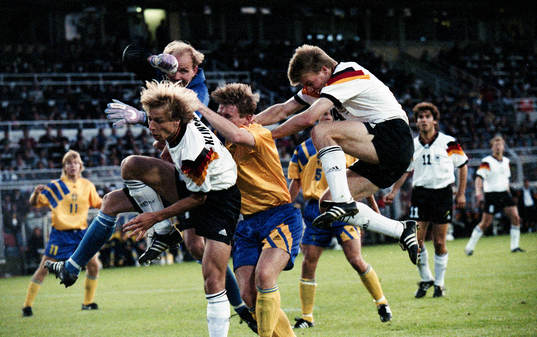 Jan Eriksson och Thomas Ravelli, målvakt, Sverige