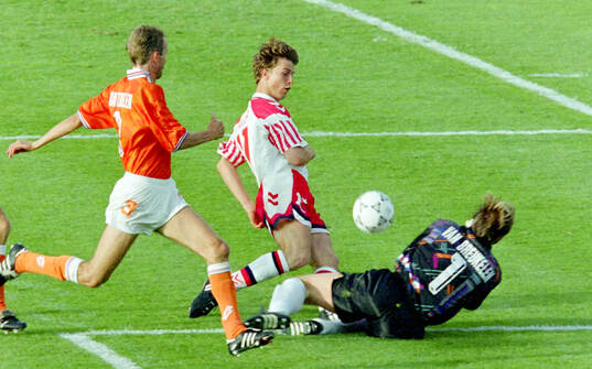 Football, Uefa EURO 1992, Semifinal, Netherlands - Denmark
