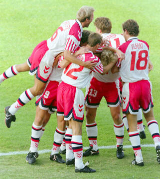 Football, Uefa EURO 1992, Semifinal, Netherlands - Denmark