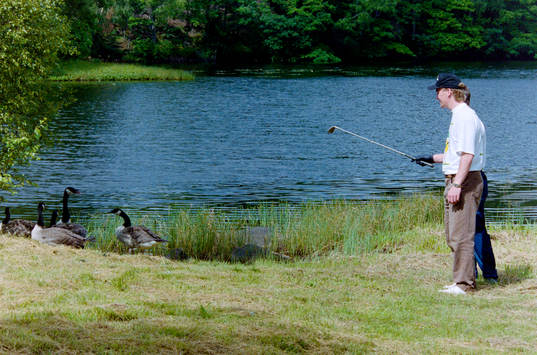 Tomas Forslund spelar golf i Halmstad