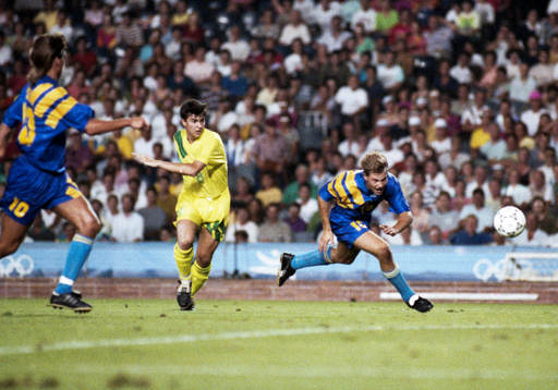 Niklas Gudmundsson, Sverige