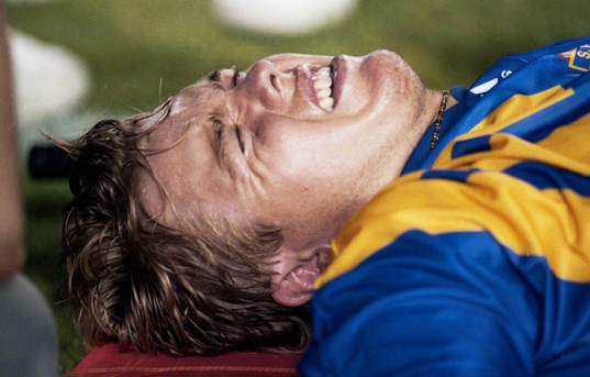 Tomas Brolin, Sverige, Sverige skadar sig och får vård