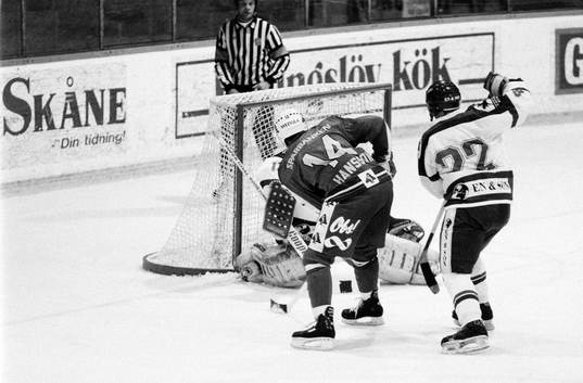 Roger Hansson, Malmö framför Salavats målvakt