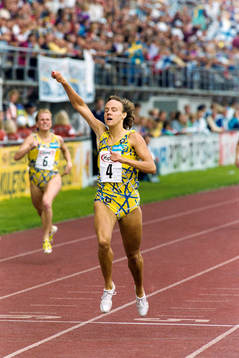 Monika Westén, Sverige vinner 400 m häck damer