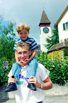 Mikael Johansson med sin son Viktor