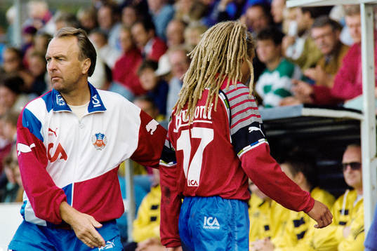 Bo Nilsson, tränare byter ut Henrik Larsson, Helsingborg