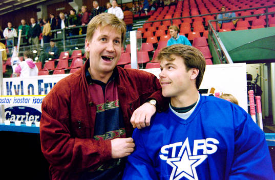 Målvakterna Peter Lindmark, Malmö och Kenneth Johansson,