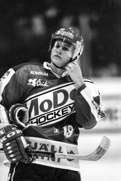 Markus Näslund, Modo