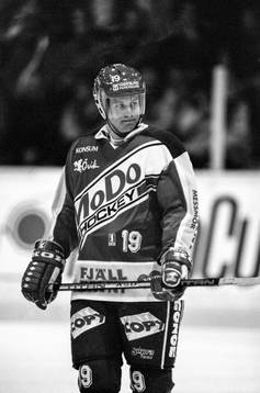 Markus Näslund, Modo