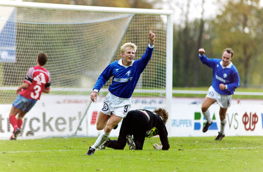 Bläddra bland fler bilder av Fotboll, Allsvenskan, Mästerskapserien, Trelleborg - Öster, 7-2