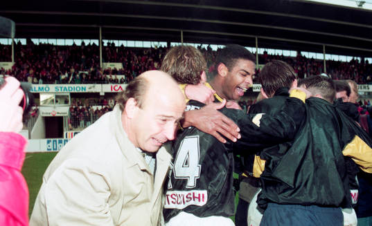 Pascal Simpson, AIK jublar