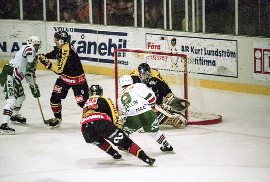 Per Wallin, Rögle oroar Tommy Salo, målvakt i Västerås