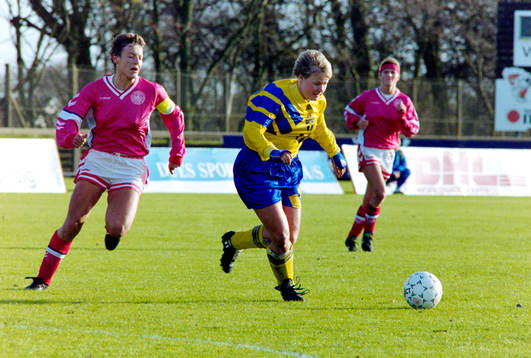 Anneli Andelen, Sverige med bollen