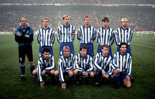 Göteborgs startelva. bakre rad fr.v. Thomas Ravelli,