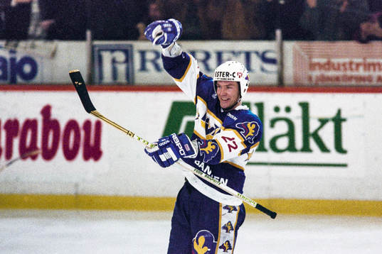Peter Eriksson, HV71, jublar