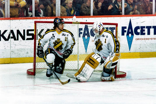Mats Lindberg och Rolf Ridderwall, målvakt i AIK deppar