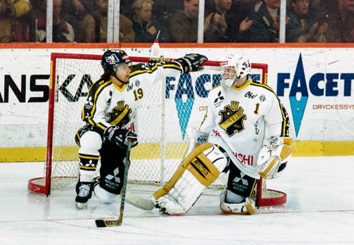 Mats Lindberg och Rolf Ridderwall, målvakt i AIK deppar