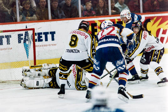Situation framför Rolf Ridderwall, målvakt i AIK