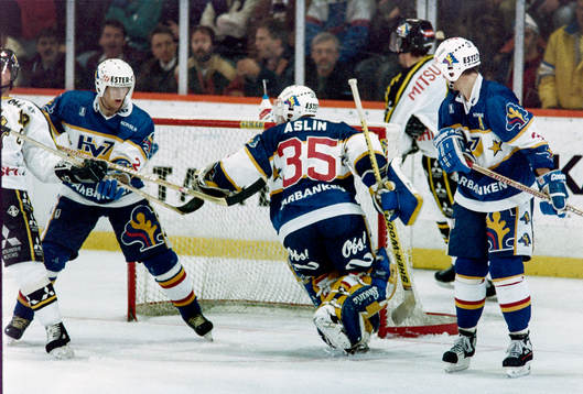 Peter Åslin, målvakt i HV71