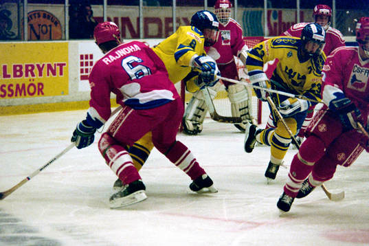 Bläddra bland fler bilder av Ishockey, JVM, Sverige - Tjeckoslovakien, 7-2