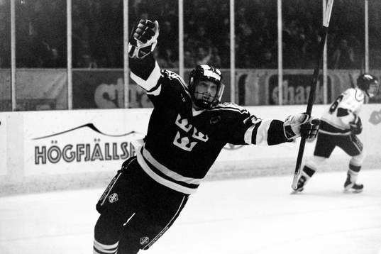 Peter Forsberg, Sverige jublar