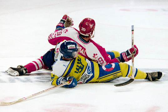 Charles Berglund, Sverige