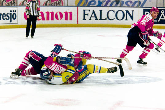 Charles Berglund, Sverige