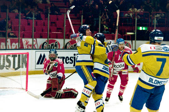 Jonas Bergqvist, Sverige jublar