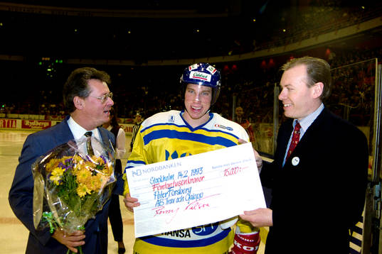 Peter Forsberg, Sverige får en check av Remy Nilsson, ATG