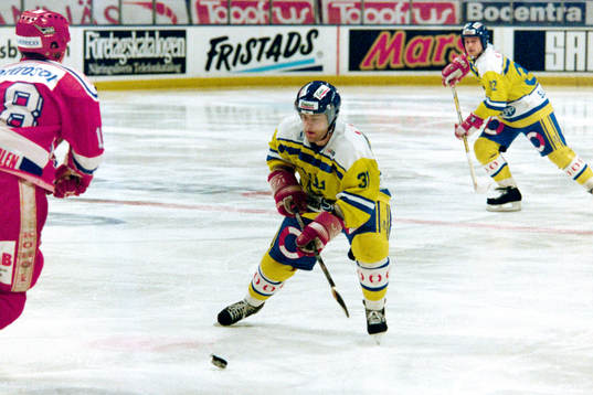 Peter Larsson, Sverige
