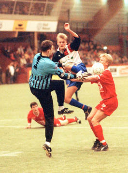 Bläddra bland fler bilder av Fotboll, Hallsvenskan, Öster - Örebro