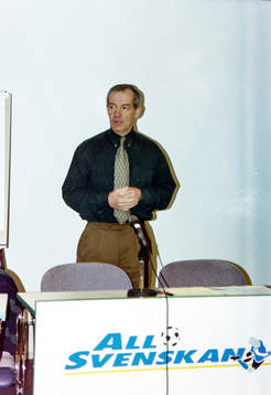 Tord Grip håller sitt föredrag