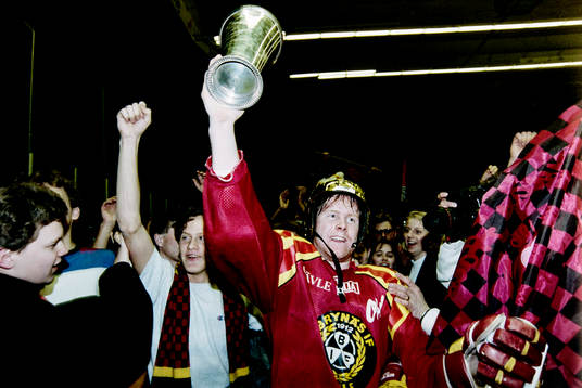 Andreas Dackell, Brynäs jublar med pokalen
