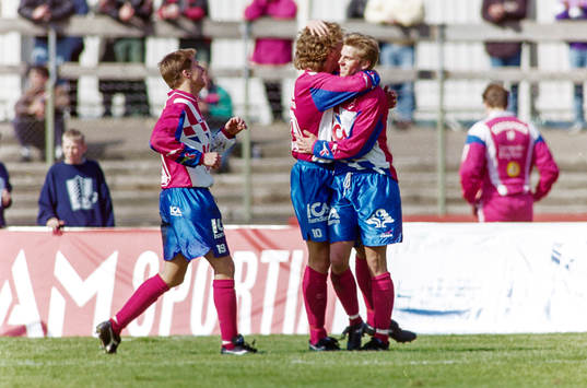 Hans Eklund och Öster jublar