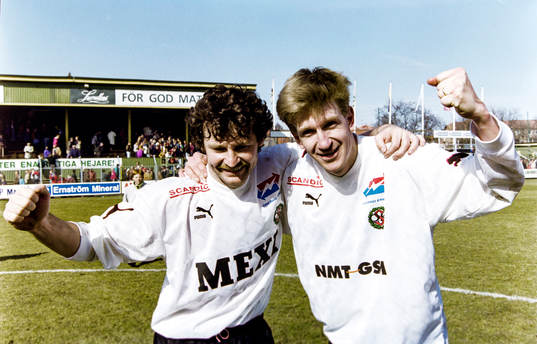 Örebros Miroslaw Kubisztal och och målskytten Mikael