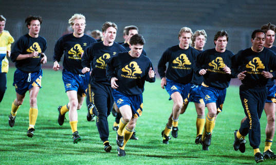 Anders Limpar och Martin Dahlin leder träningen