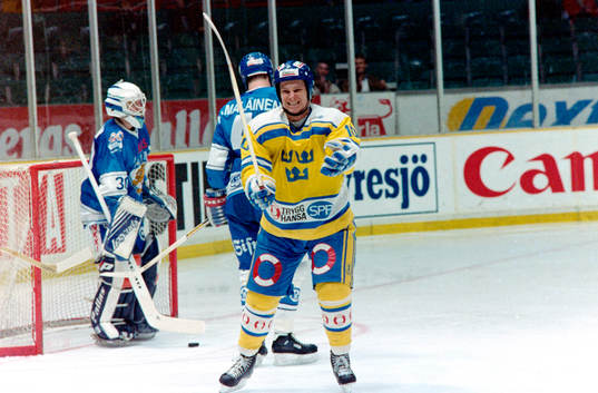 Håkan Åhlund, Sverige jublar