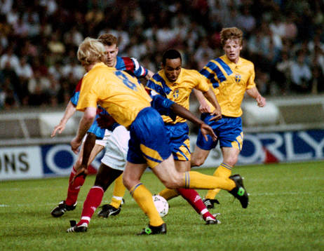 Marin Dahlin med bollen