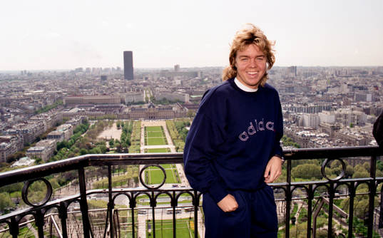 Tomas Brolin besöker Eiffeltornet
