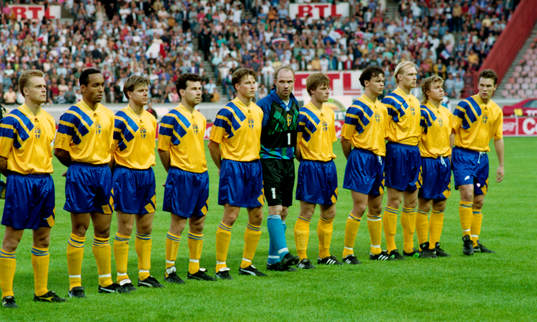 Fr. v: Jonas Thern, Martin Dahlin, Roland Nilsson, Stefan