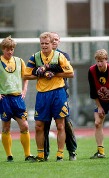 Thomas Ravelli kopplar grepp på Jonas Thern