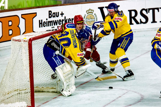 Tommy Söderström, målvakt i Sverige