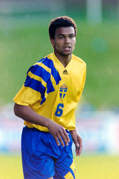 Issa Manglind, Sverige