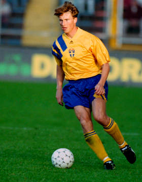 Roger Ljung med bollen