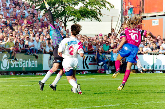 Henrik Larsson, Helsingborg framför degerfors målvakt